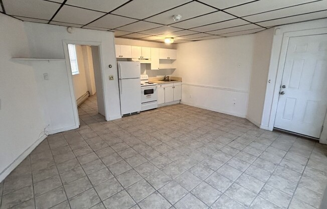 10 MARION ST