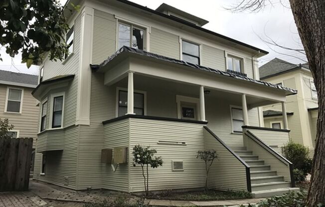 711 18th Street