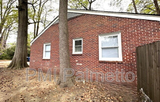 1319 HENDRIX ST