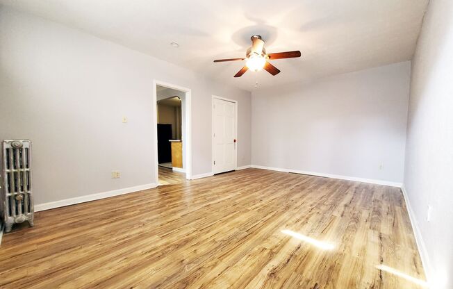 1 bed, 1 bath, 700 sqft, $949