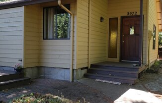 Lovely 3 Bedroom near Hendricks Hill