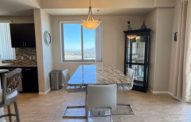 2 beds, 2.5 baths, $2,750, Unit Unit 1311