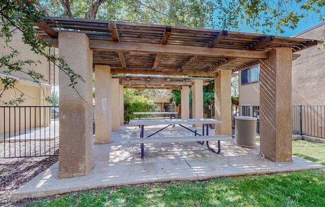 2 beds, 1.5 baths, 800 sqft, $1,115, Unit Unit 3