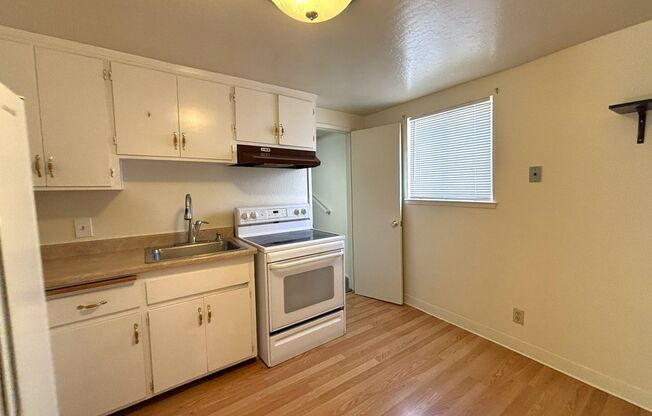 Move-In Special:Get $100 off your first month's rent. Charming 2 bedroom Cottage-Style Home in the Heart of Historic Niles