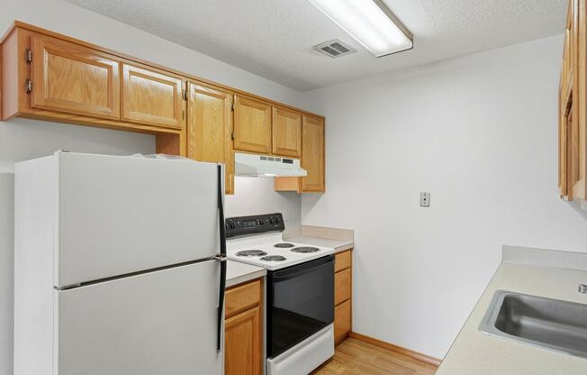 1 bed, 1 bath, 420 sqft, $1,175, Unit 14