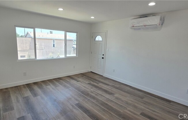 835 E 92 ST