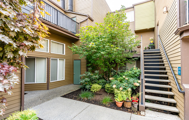 1 bed, 1 bath, 744 sqft, $1,795, Unit 127