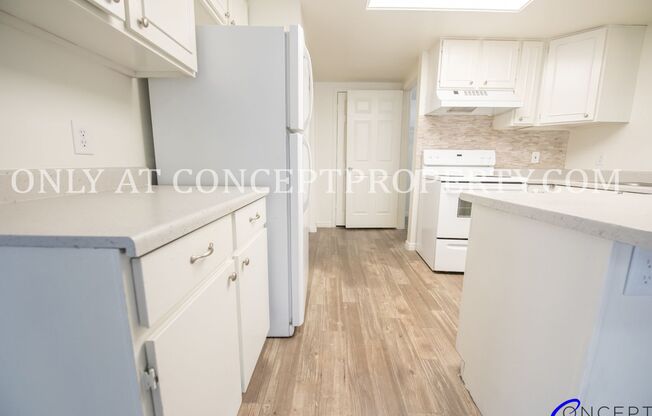 3 beds, 2 baths, 1,350 sqft, $1,899, Unit 4060