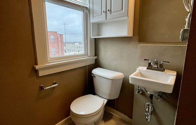 1 bed, 1 bath, 630 sqft, $850, Unit 2243304
