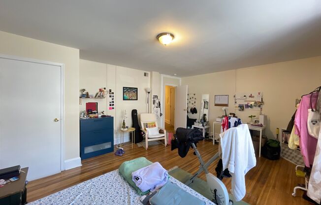 2 beds, 1 bath, 1,400 sqft, $1,495, Unit 4530-C21