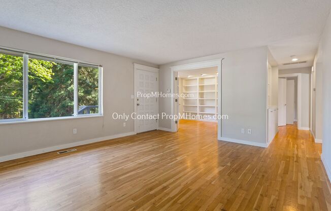 2 beds, 1 bath, $2,499