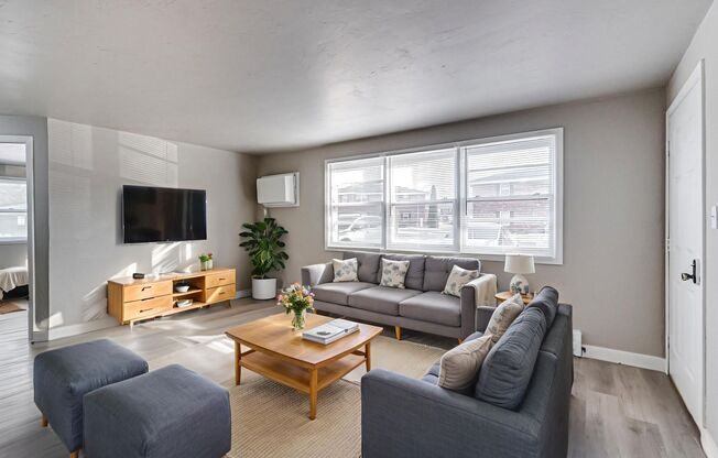 2 beds, 1 bath, 768 sqft, $1,199, Unit 1020-01