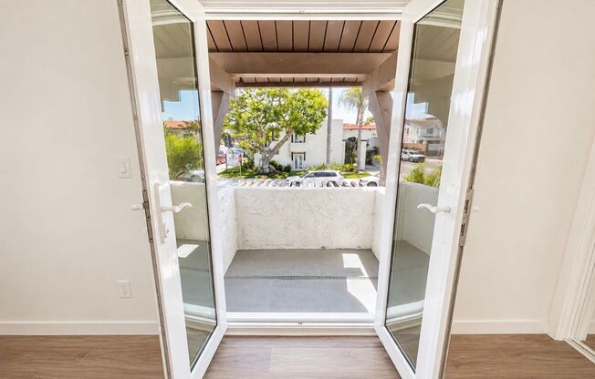 2 beds, 2 baths, 1,044 sqft, $3,246, Unit #202-R
