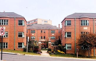 Wakefield Manor Apartments