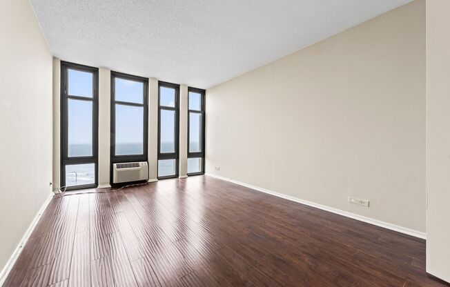 1 bed, 1 bath, $1,500, Unit 6700 S. South Shore Dr. Unit 8H