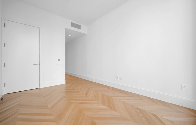 Studio, 1 bath, 569 sqft, $9,950, Unit 35-E