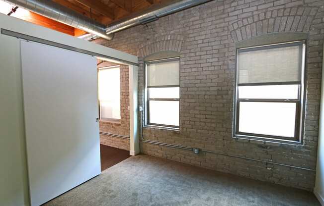 La Pompadour Apartments in Minneapolis