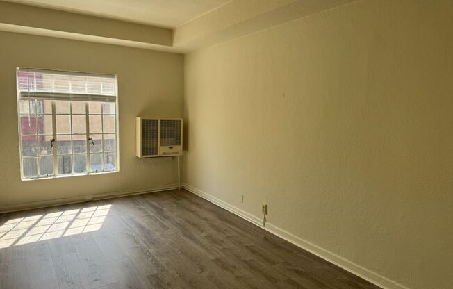 Studio, 1 bath, 480 sqft, $1,395, Unit 15