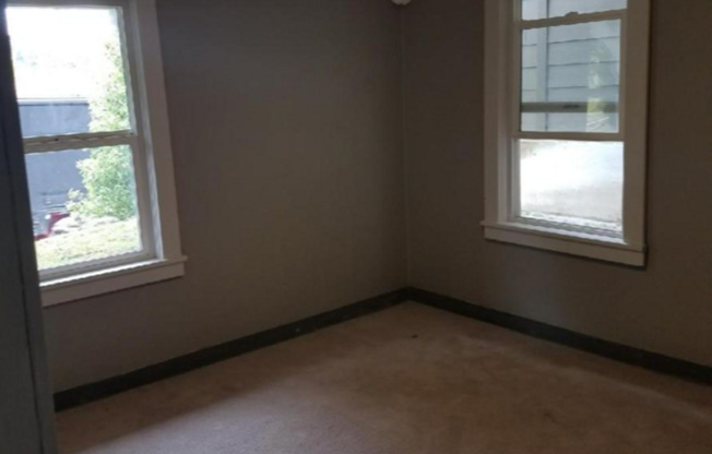 Rental -- Queen Anne