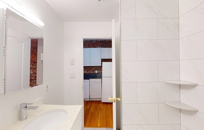 2 beds, 1 bath, 700 sqft, $3,495, Unit 13