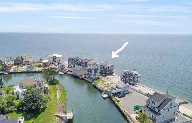 2155 Fairfield Beach Rd