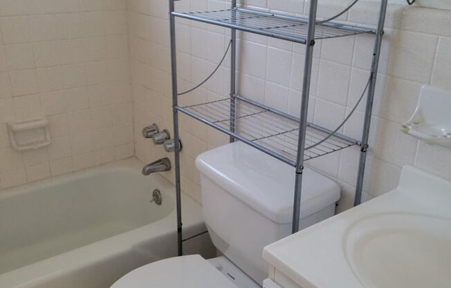 2 beds, 1 bath, $1,550