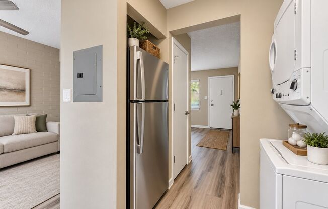2 beds, 1.5 baths, 865 sqft, $1,875, Unit 108