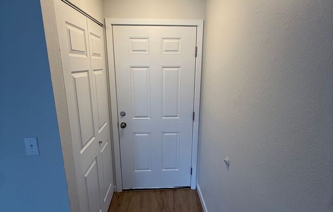 1 bed, 1 bath, 590 sqft, $1,395, Unit 924