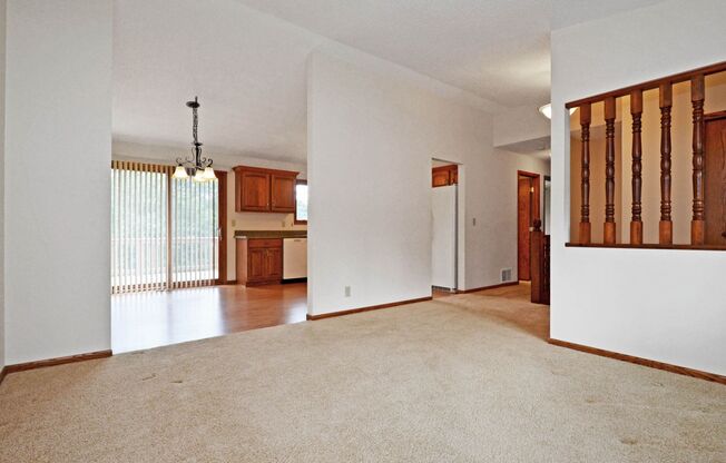 Beautiful 2 bed, 1 Bath Home in Roseville