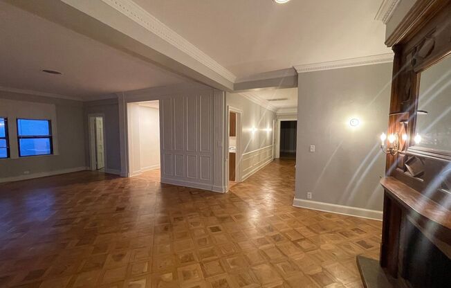 3 beds, 2.5 baths, 2,130 sqft, $3,024, Unit 1200