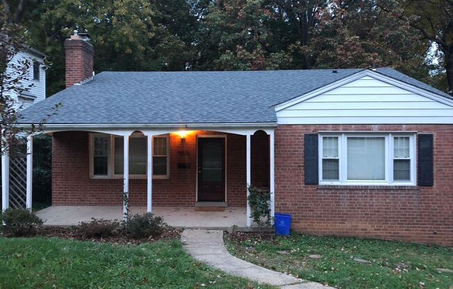 Absolutely Gorgeous Rambler in Great Location!