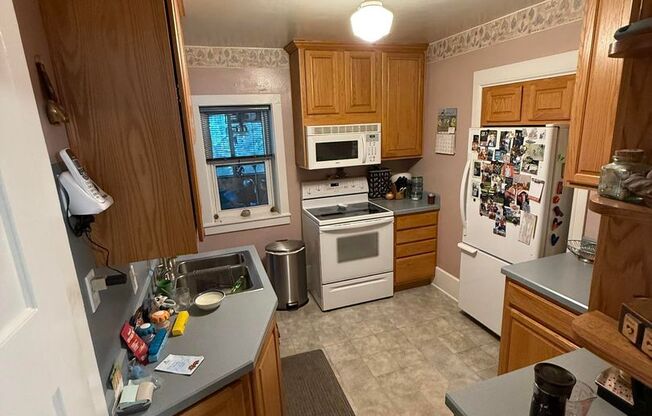 Warm & Furnished 2BR Home Near Billings Clinic