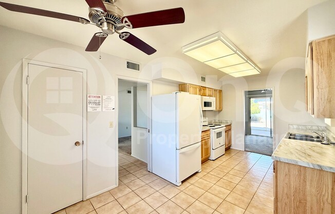 10829 W SARABANDE CIR
