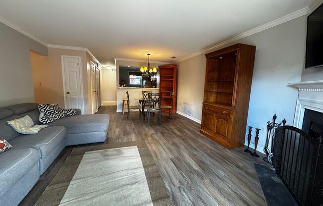 Furnished 2BR, 2BA Condo with Backyard in Arlington