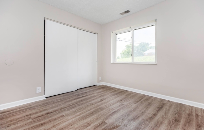 2 beds, 1.5 baths, 885 sqft, $1,194