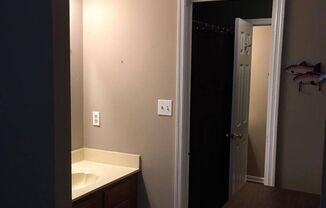 2 beds, 1 bath, $1,500, Unit # 104