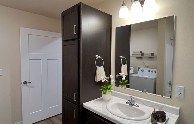 2 beds, 1.5 baths, 1,360 sqft, $1,675, Unit AT 709-38