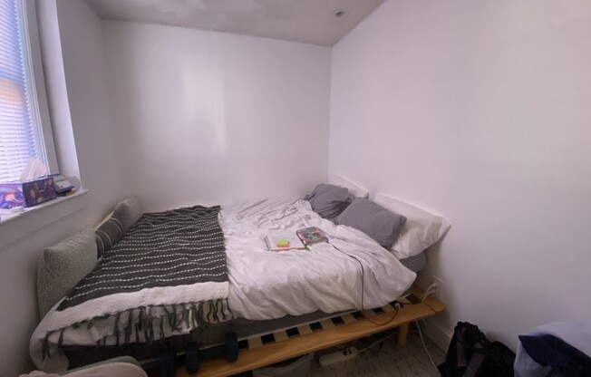 2 beds, 1 bath, 850 sqft, $3,800, Unit 8F