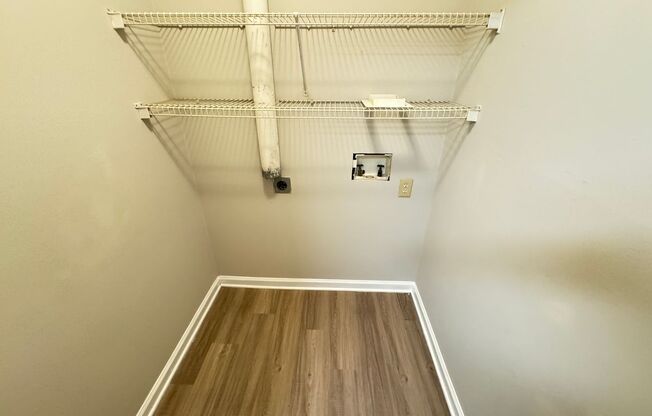 1 bed, 1 bath, 779 sqft, $1,150, Unit 5130 R