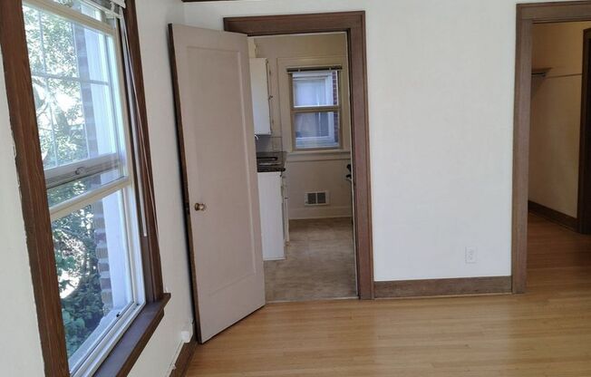 Elwood Apartments