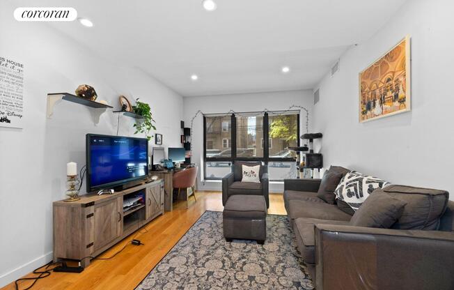 21 17 31 AVE