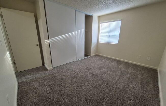 2 beds, 1 bath, 920 sqft, $1,700, Unit 18