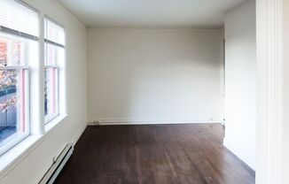 Huntington Arms - Located on the west slope of Capitol Hill