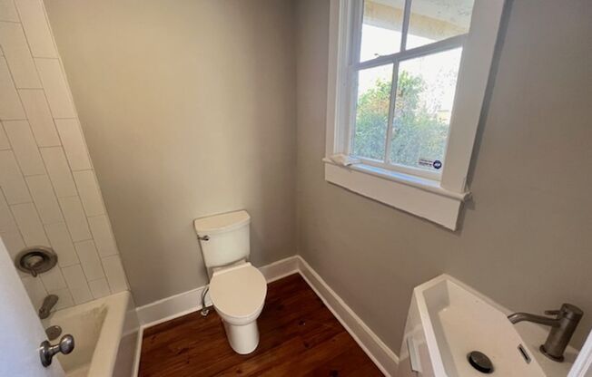 1 bed, 1 bath, $2,200