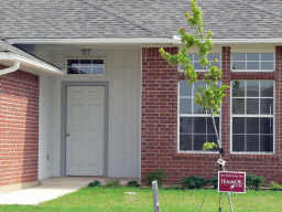 3 beds, 2 baths, $1,600