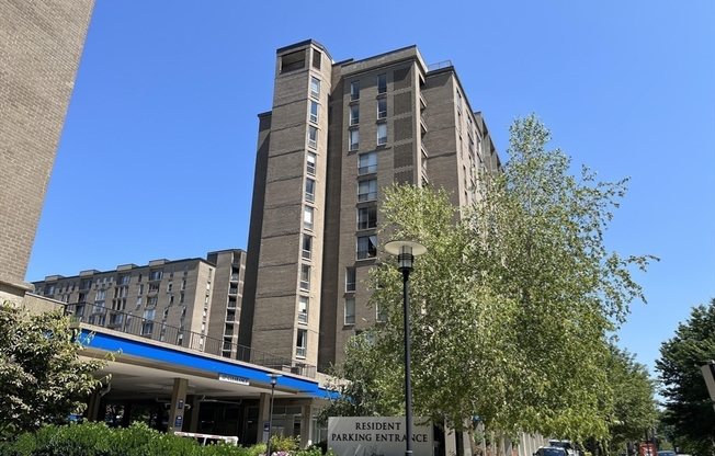 1 bed, 1 bath, 870 sqft, $3,050, Unit 820