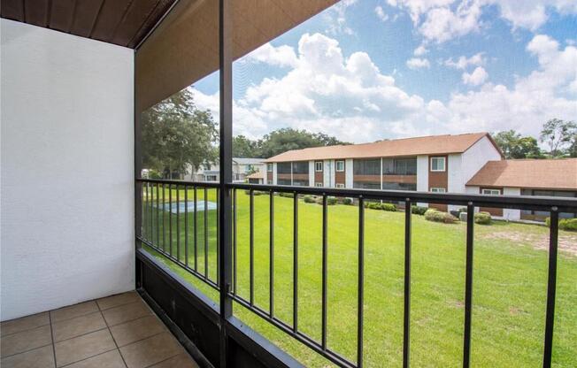 2 beds, 2 baths, 864 sqft, $1,400