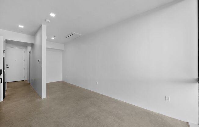 Studio, 1 bath, 347 sqft, $1,995, Unit Unit 9