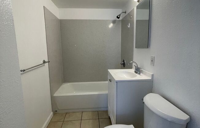 1 bed, 1 bath, $1,700, Unit T45
