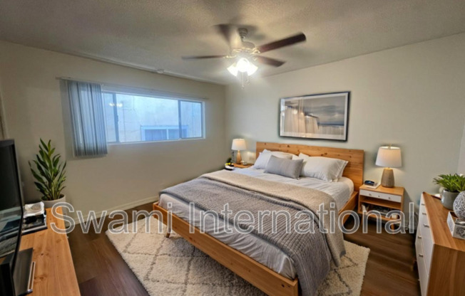 100 E HILLCREST BLVD